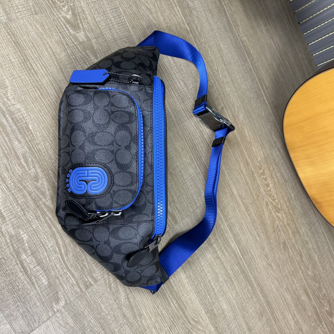 Coach CC019 标志TRACK 胸包腰包 PVC老花料配进口头层牛皮 客供五金 内置多功能袋