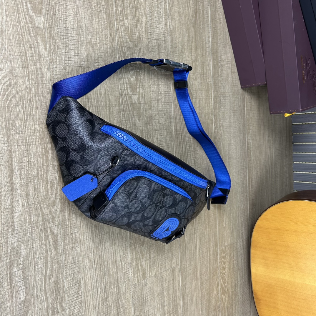Coach CC019 标志TRACK 胸包腰包 PVC老花料配进口头层牛皮 客供五金 内置多功能袋
