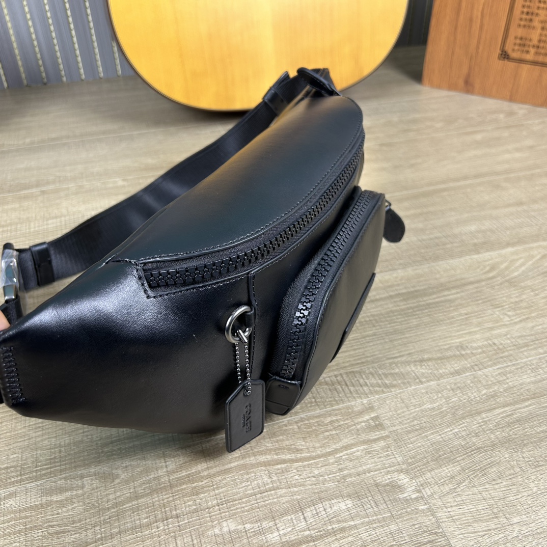 Coach C2716 标志TRACK 胸包腰包 PVC老花料配进口头层牛皮 客供五金 内置多功能袋
