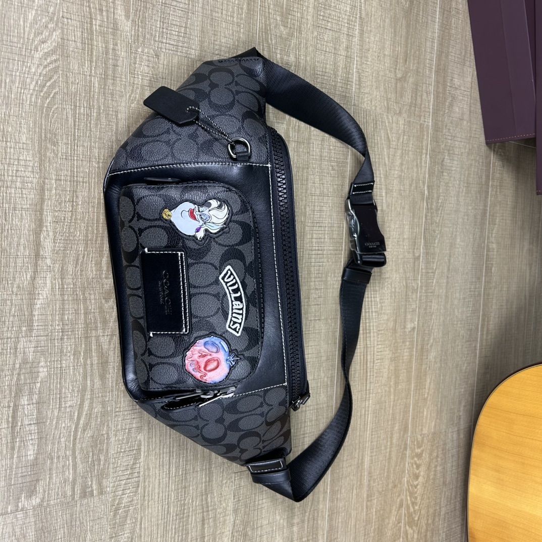 Coach CC038 标志TRACK 胸包腰包 PVC老花料配进口头层牛皮 客供五金 内置多功能袋