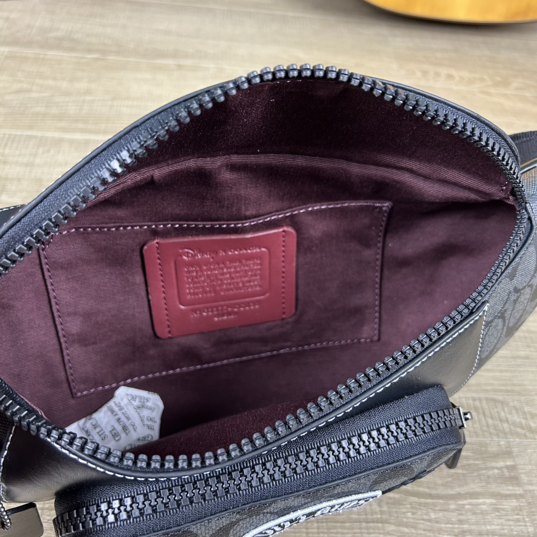 Coach CC038 标志TRACK 胸包腰包 PVC老花料配进口头层牛皮 客供五金 内置多功能袋