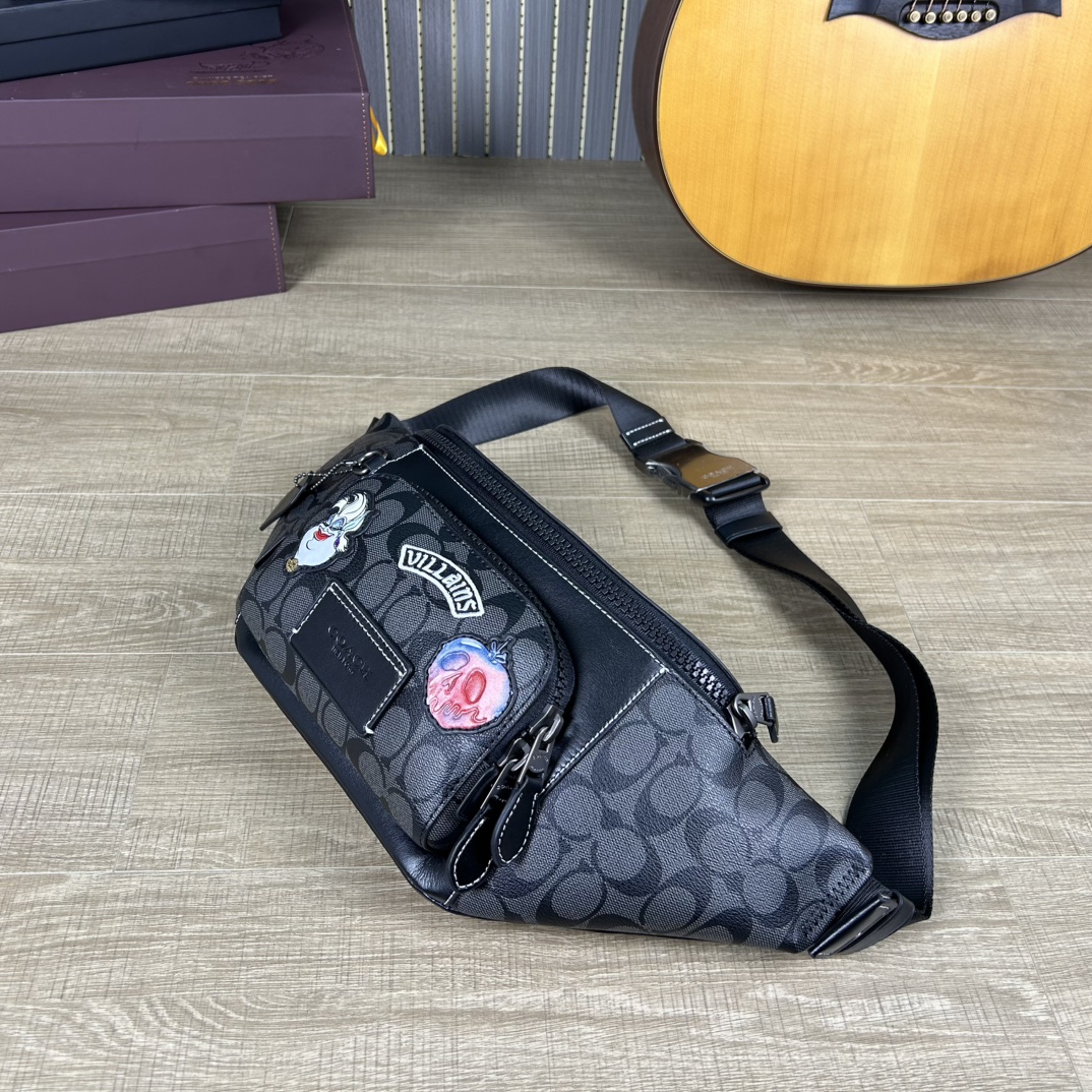 Coach CC038 标志TRACK 胸包腰包 PVC老花料配进口头层牛皮 客供五金 内置多功能袋