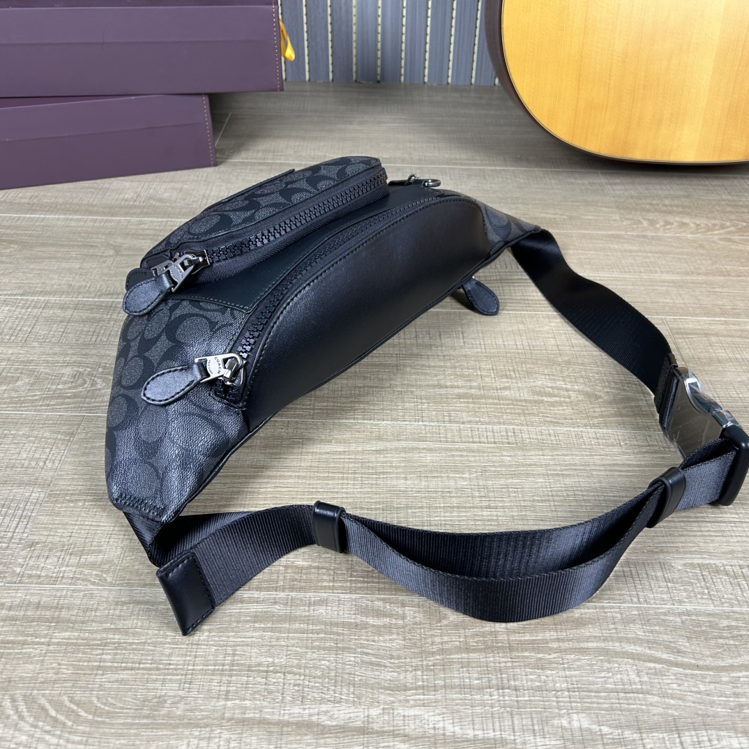 Coach C3765 标志TRACK 胸包腰包 PVC老花料配进口头层牛皮 客供五金 内置多功能袋