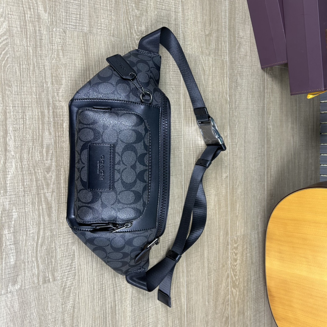 Coach C3765 标志TRACK 胸包腰包 PVC老花料配进口头层牛皮 客供五金 内置多功能袋