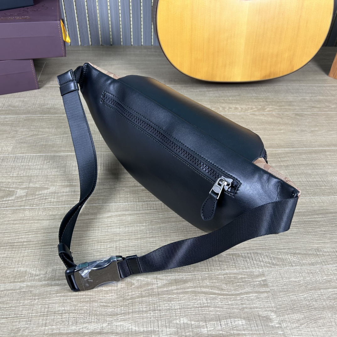 Coach C3765 标志TRACK 胸包腰包 PVC老花料配进口头层牛皮 客供五金 内置多功能袋