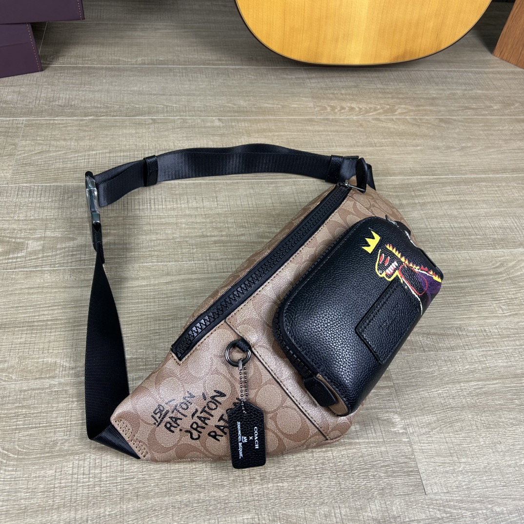 Coach C5422 标志TRACK 胸包腰包 PVC老花料配进口头层牛皮 客供五金 内置多功能袋
