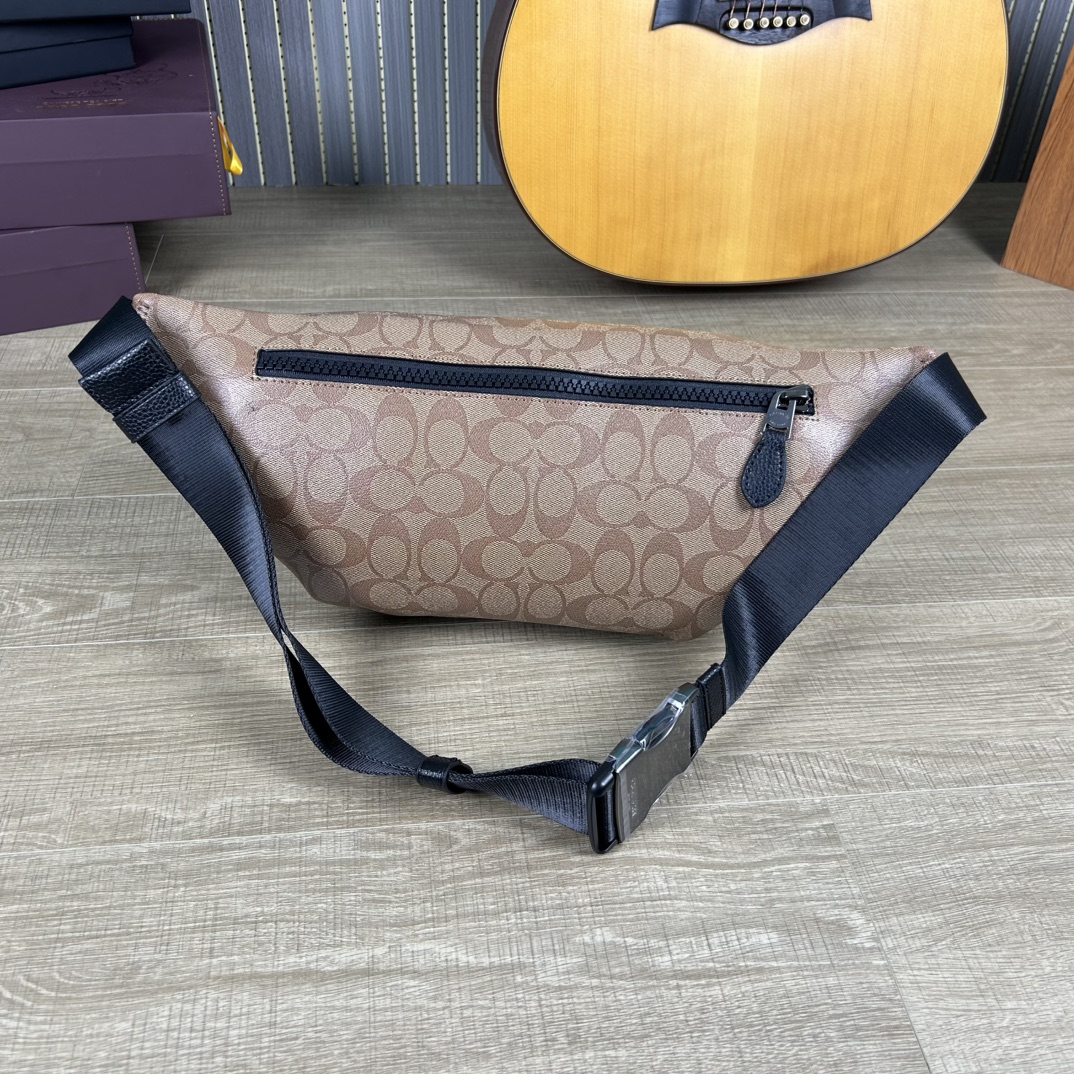 Coach C5422 标志TRACK 胸包腰包 PVC老花料配进口头层牛皮 客供五金 内置多功能袋