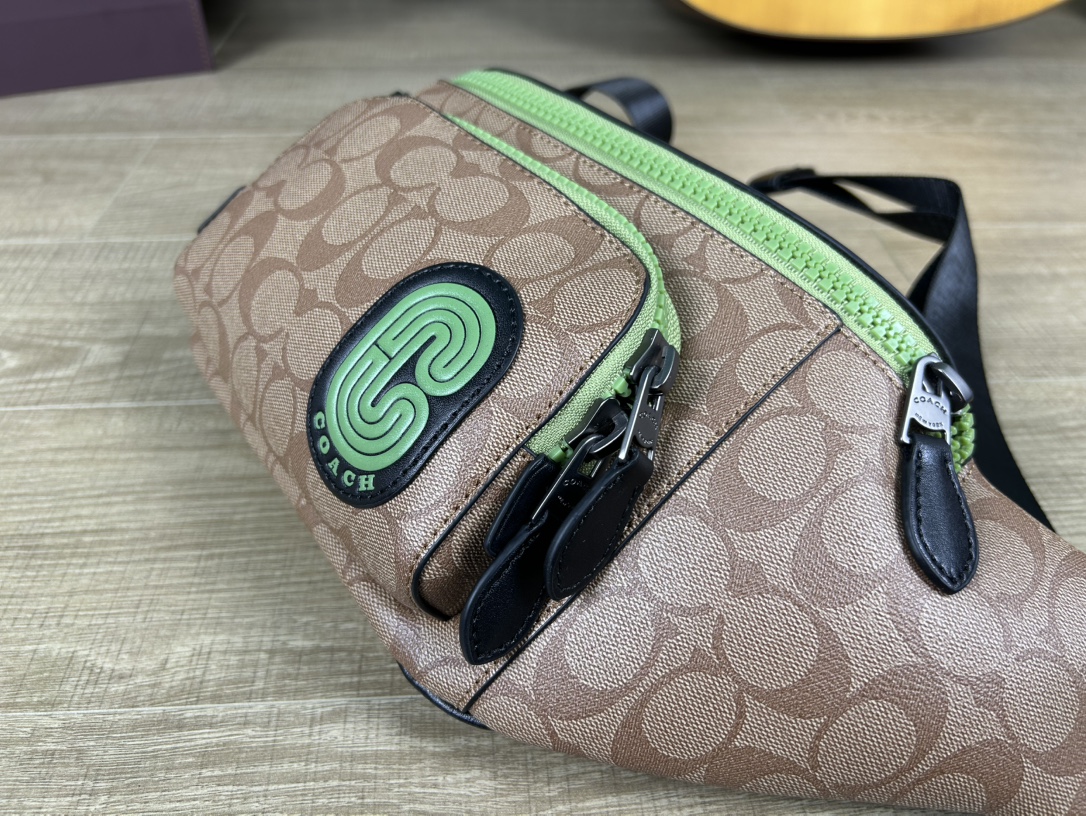 Coach CC019 标志TRACK 胸包腰包 PVC老花料配进口头层牛皮 客供五金 内置多功能袋