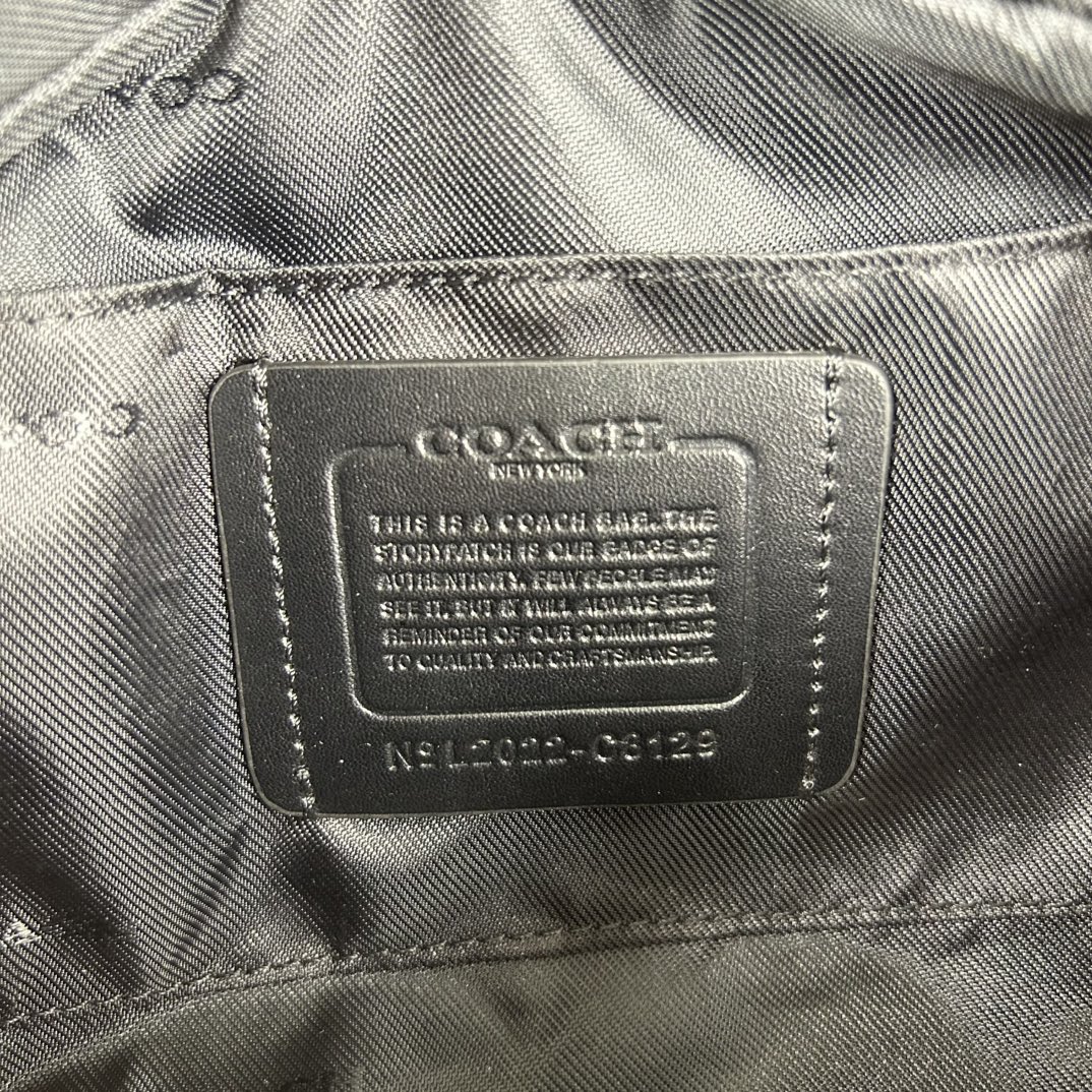 Coach C8129 标志TRACK 胸包腰包 PVC老花料配进口头层牛皮 客供五金 内置多功能袋