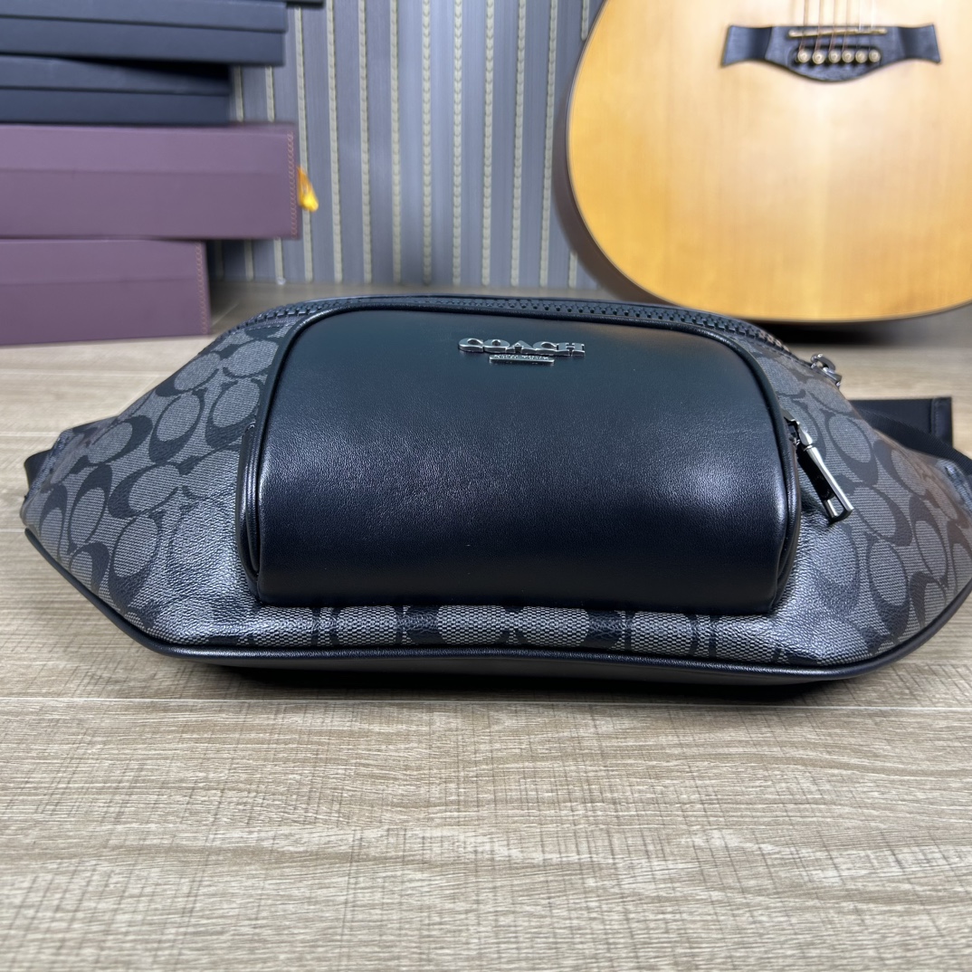 Coach C8412 标志TRACK 胸包腰包 PVC老花料配进口头层牛皮 客供五金 内置多功能袋