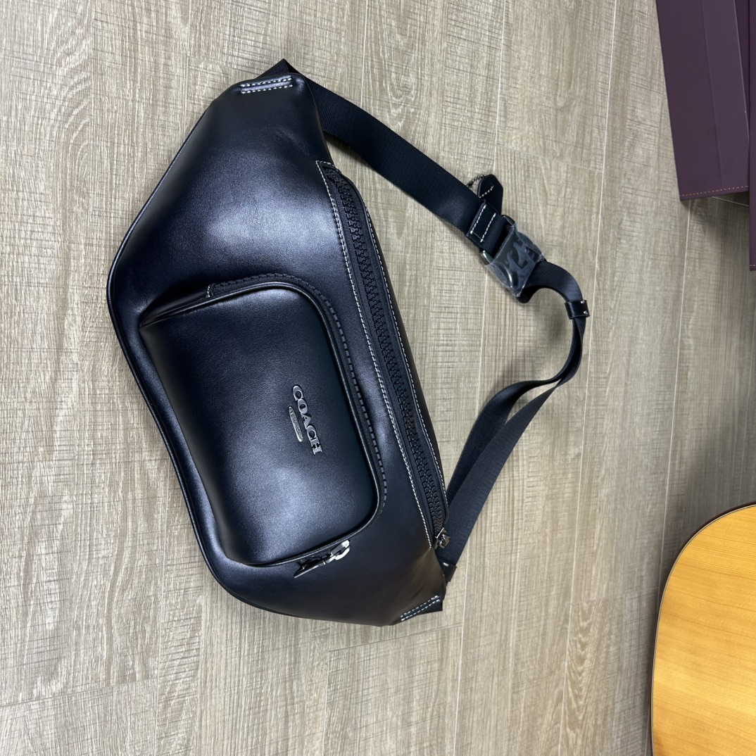 Coach CT754 标志TRACK 胸包腰包 PVC老花料配进口头层牛皮 客供五金 内置多功能袋
