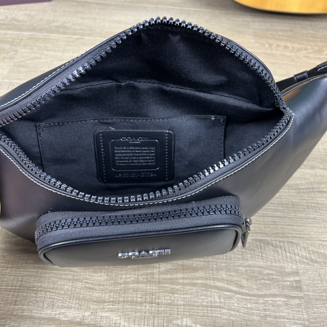 Coach CT754 标志TRACK 胸包腰包 PVC老花料配进口头层牛皮 客供五金 内置多功能袋