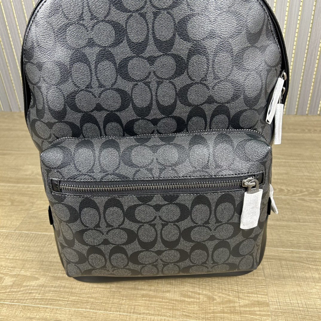 Coach 货号 2736 coa** west 偏小版男士背包