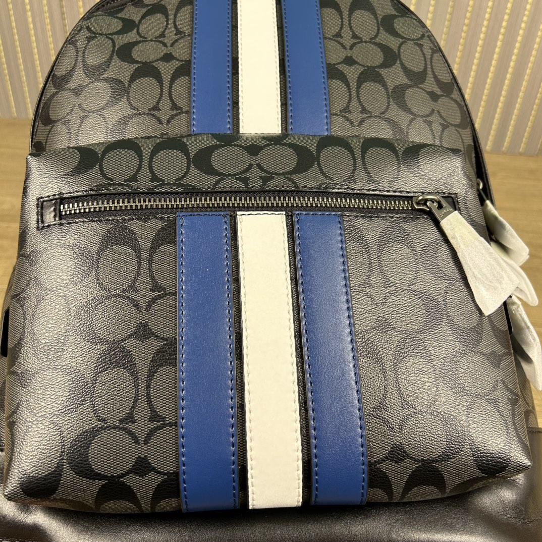 Coach 货号 3001 coa** west 偏小版男士背包
