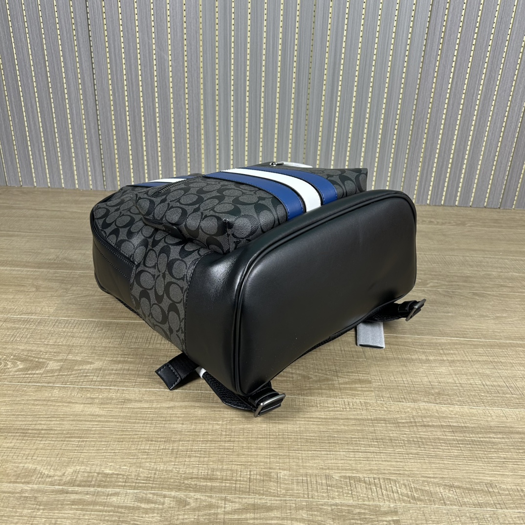 Coach 货号 3001 coa** west 偏小版男士背包