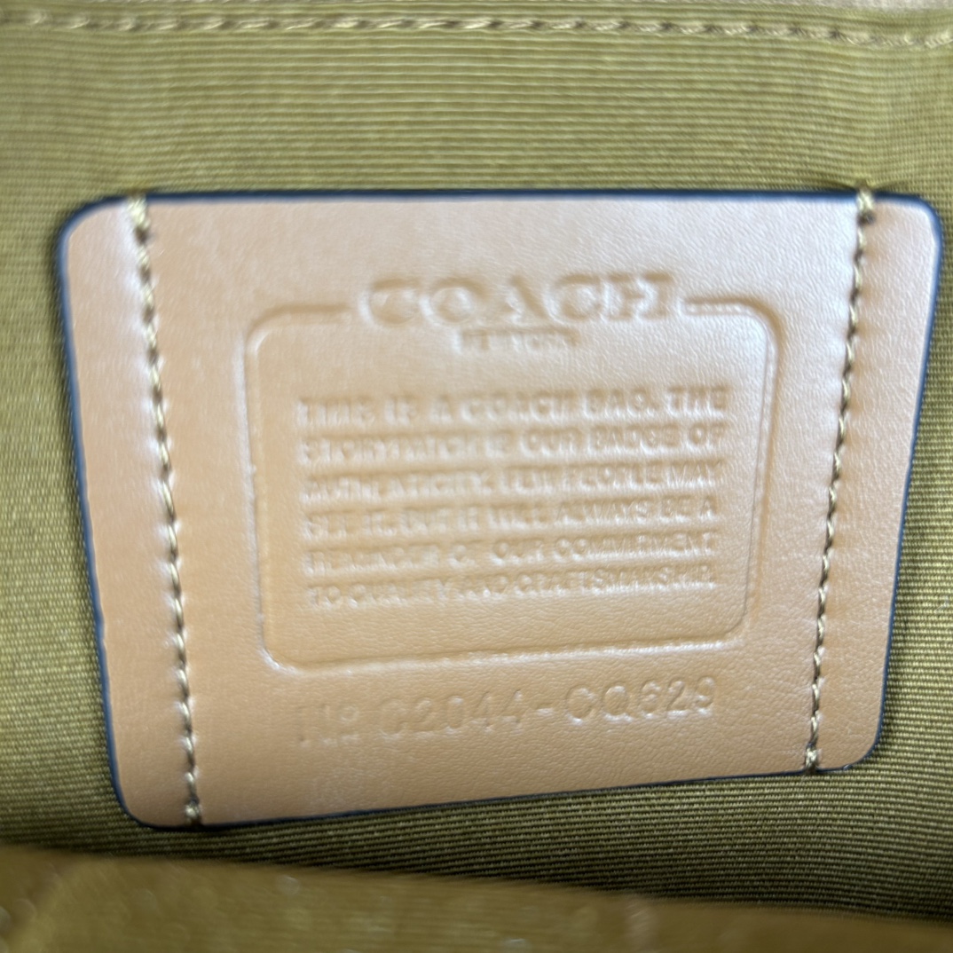 Coach 货号 CQ629 coa** west 偏小版男士背包