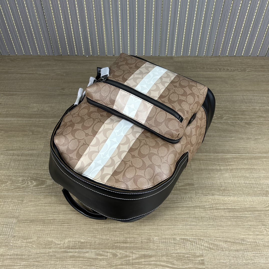 Coach 货号 CQ629 coa** west 偏小版男士背包