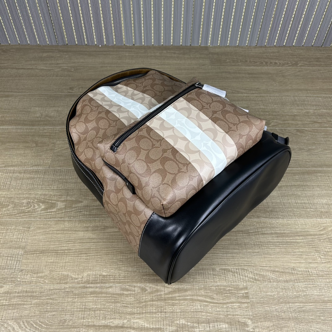 Coach 货号 CQ629 coa** west 偏小版男士背包