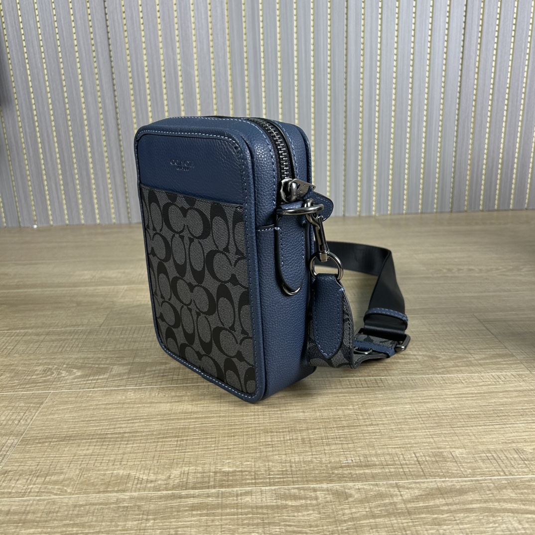 Coach COA**奥莱男包 标志SULLIVAN斜挎包