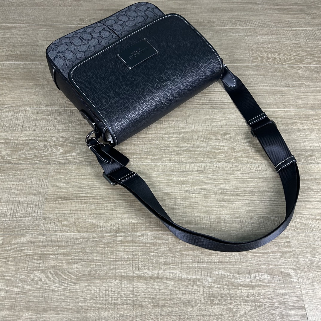 Coach 新款COACH/蔻驰CE534奥莱男包 标志SPRINT 25号地图包 牛皮革配织物