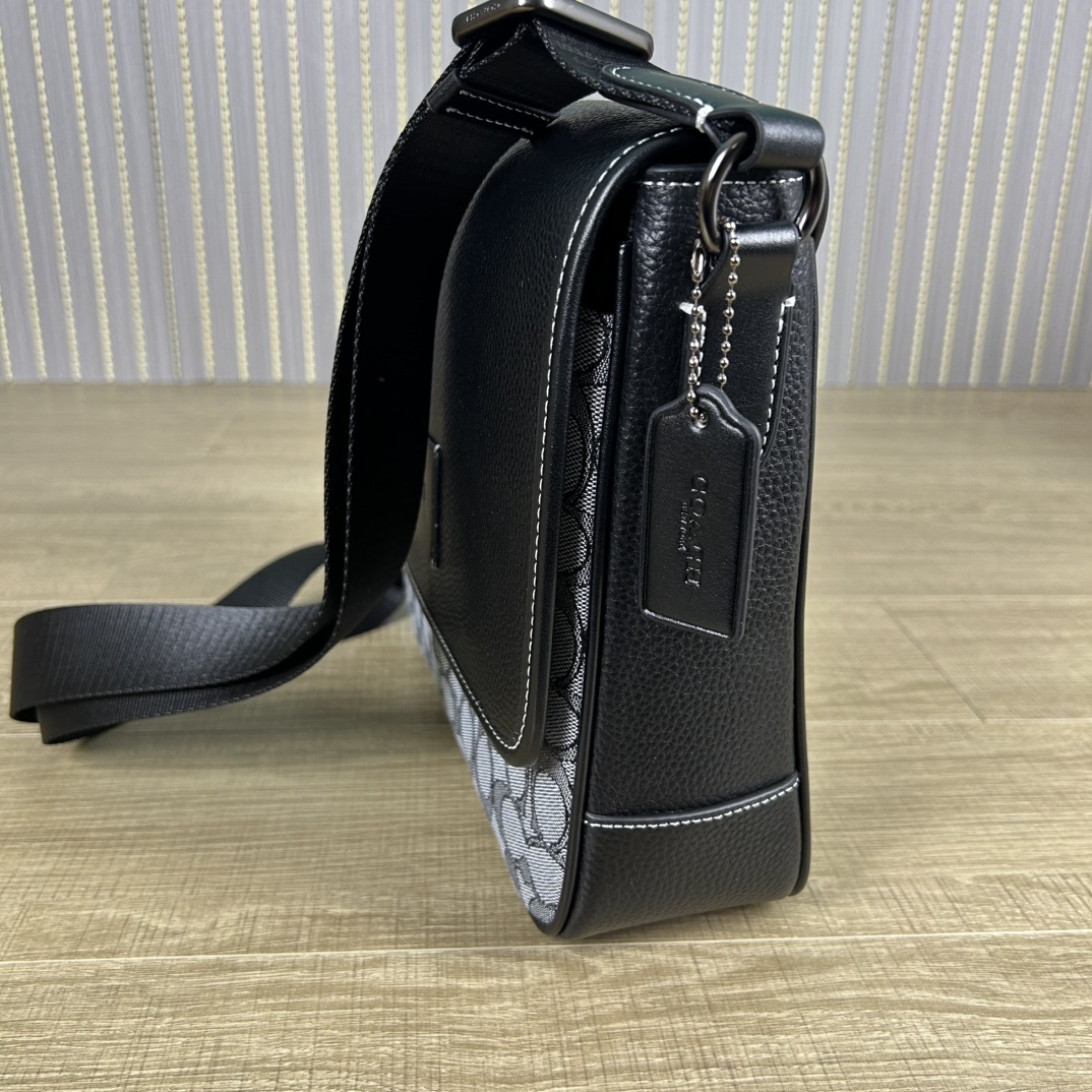 Coach 新款COACH/蔻驰CE534奥莱男包 标志SPRINT 25号地图包 牛皮革配织物