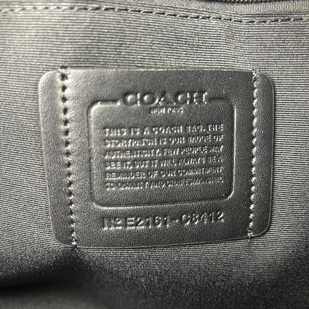 Coach CV958 最新老花 旅行包、内置隔层、长肩带可调节、可拆卸、单扣斜挎手提包、大容量旅游、出差、商务 登机包、品质 长45cmx高26cmx宽21