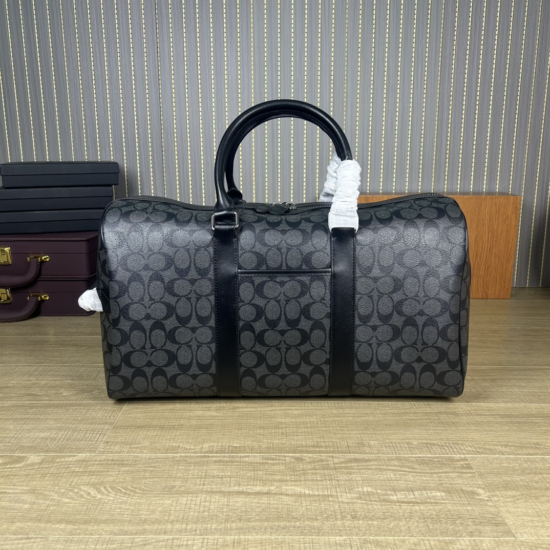 Coach CY829 最新老花 旅行包、内置隔层、长肩带可调节、可拆卸、单扣斜挎手提包、大容量旅游、出差、商务 登机包、品质 长45cmx高26cmx宽21