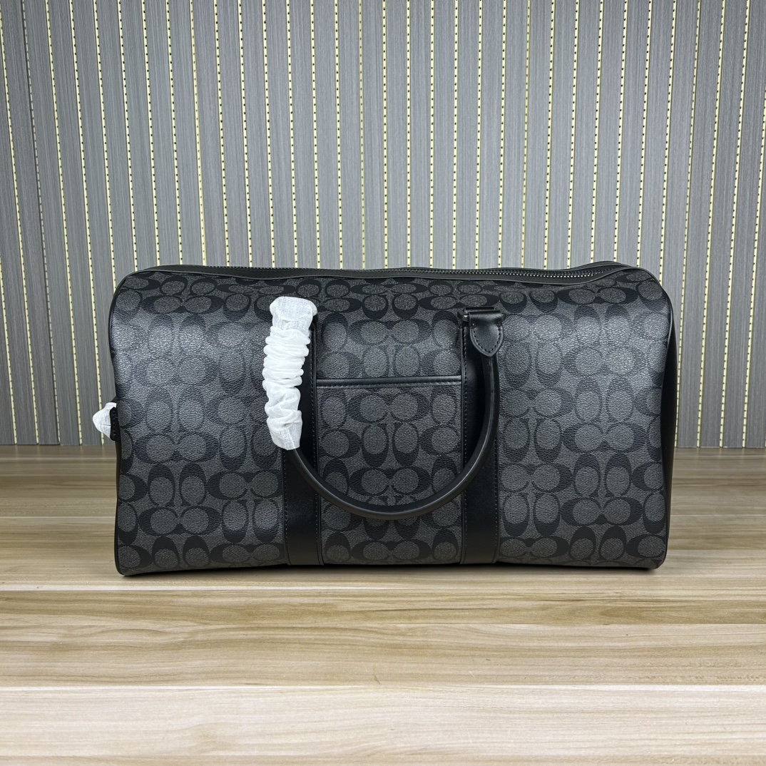 Coach CE553 最新老花 旅行包、内置隔层、长肩带可调节、可拆卸、单扣斜挎手提包、大容量旅游、出差、商务 登机包、品质 长45cmx高26cmx宽21