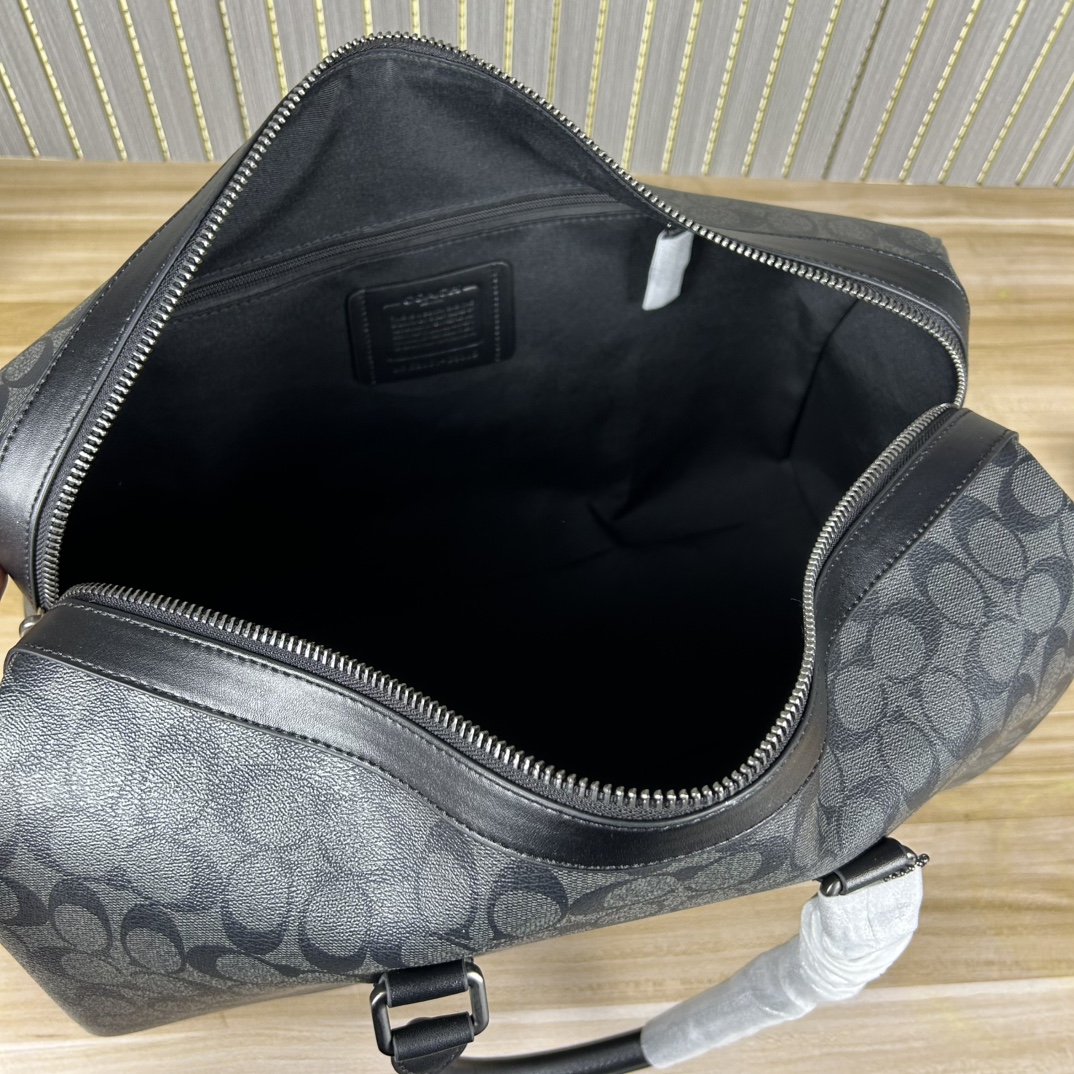 Coach C5305 最新老花 旅行包、内置隔层、长肩带可调节、可拆卸、单扣斜挎手提包、大容量旅游、出差、商务 登机包、品质 长45cmx高26cmx宽21