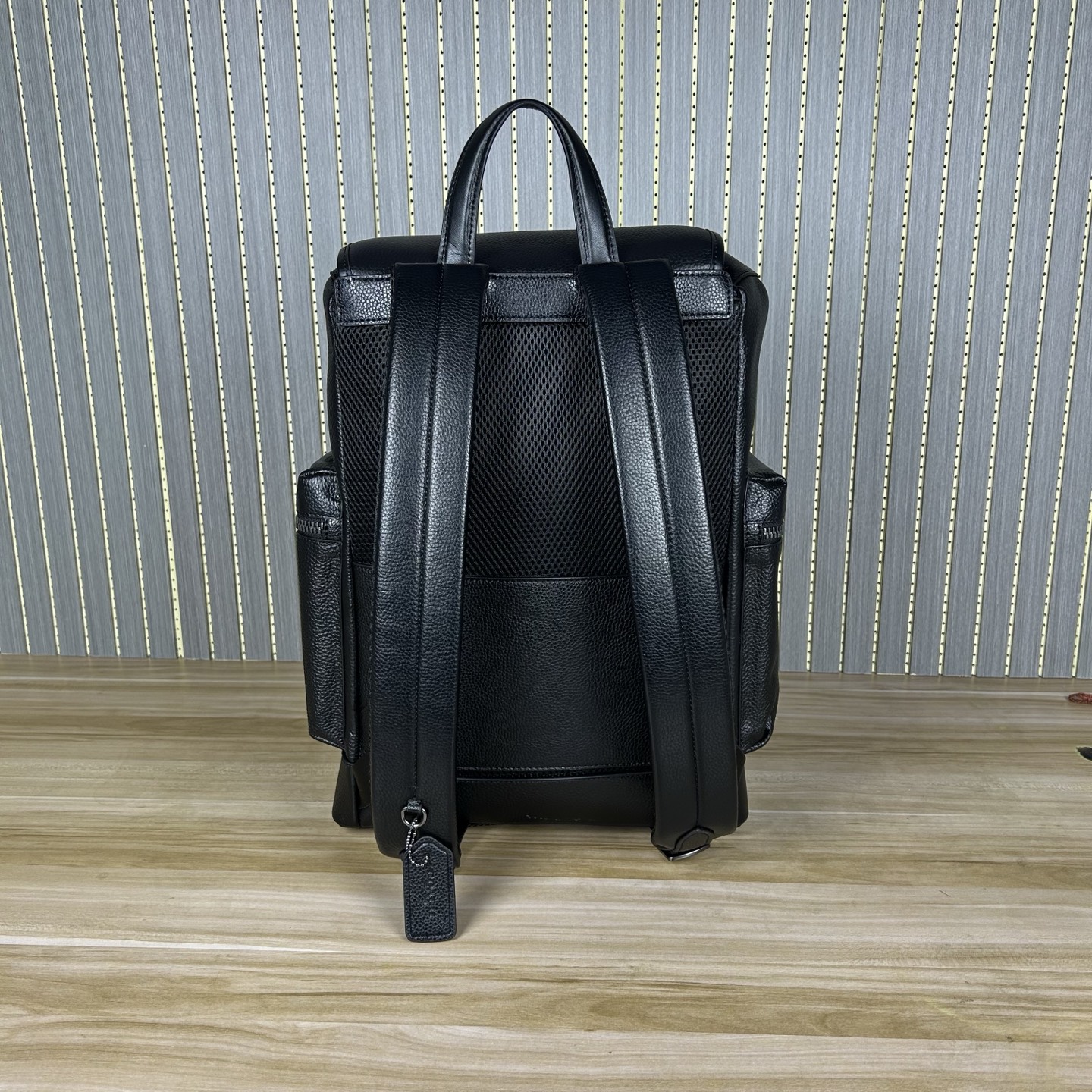 Coach COA*H 蔻家 背包4月新品CT015 Sprint 标志此款包采用的是牛皮革配织物内置拉链袋手机袋多功能袋内置数码产品袋拉绳和快速扣开合 织物衬里垂直长度8