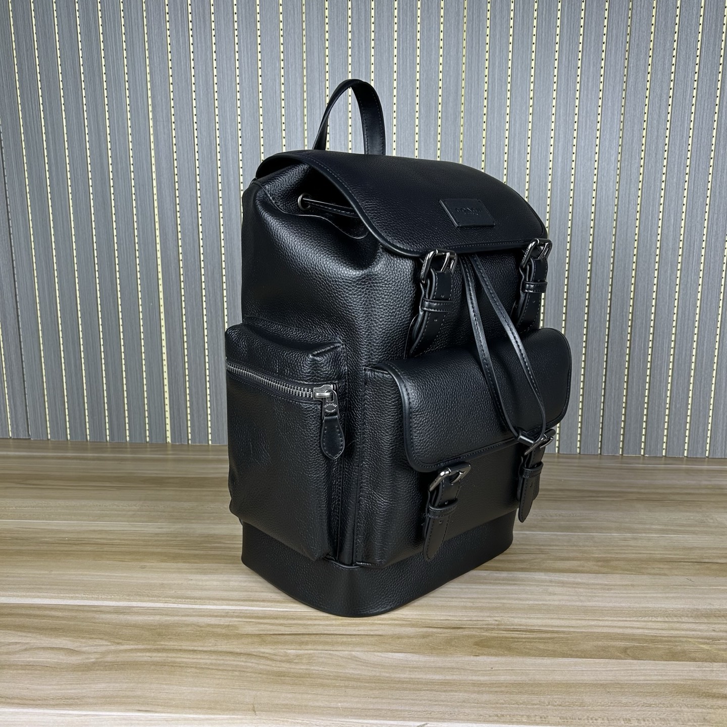 Coach COA*H 蔻家 背包4月新品CT015 Sprint 标志此款包采用的是牛皮革配织物内置拉链袋手机袋多功能袋内置数码产品袋拉绳和快速扣开合 织物衬里垂直长度8