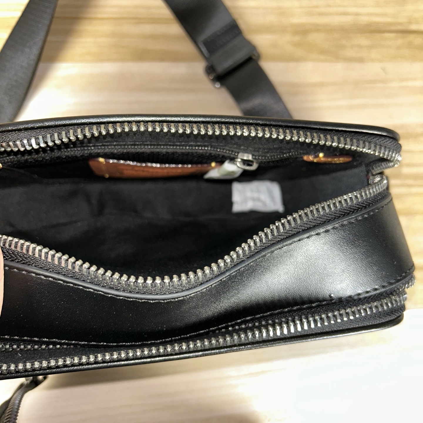 Coach 款号：CP136 C家 Charter