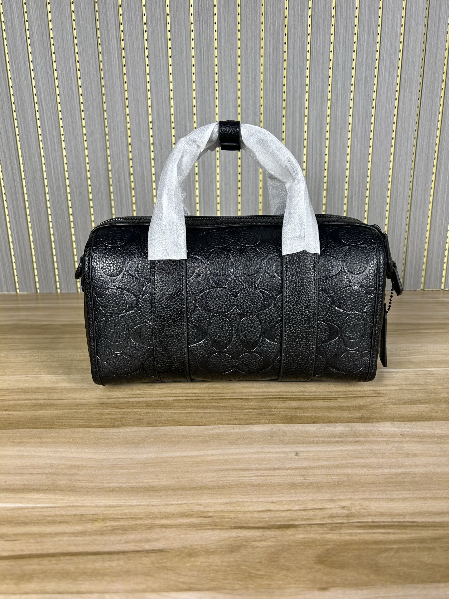 Coach 新款CZ497 标志帆布纹GOTHAM 24号行李包～lv24号平替枕头包 男女通用款