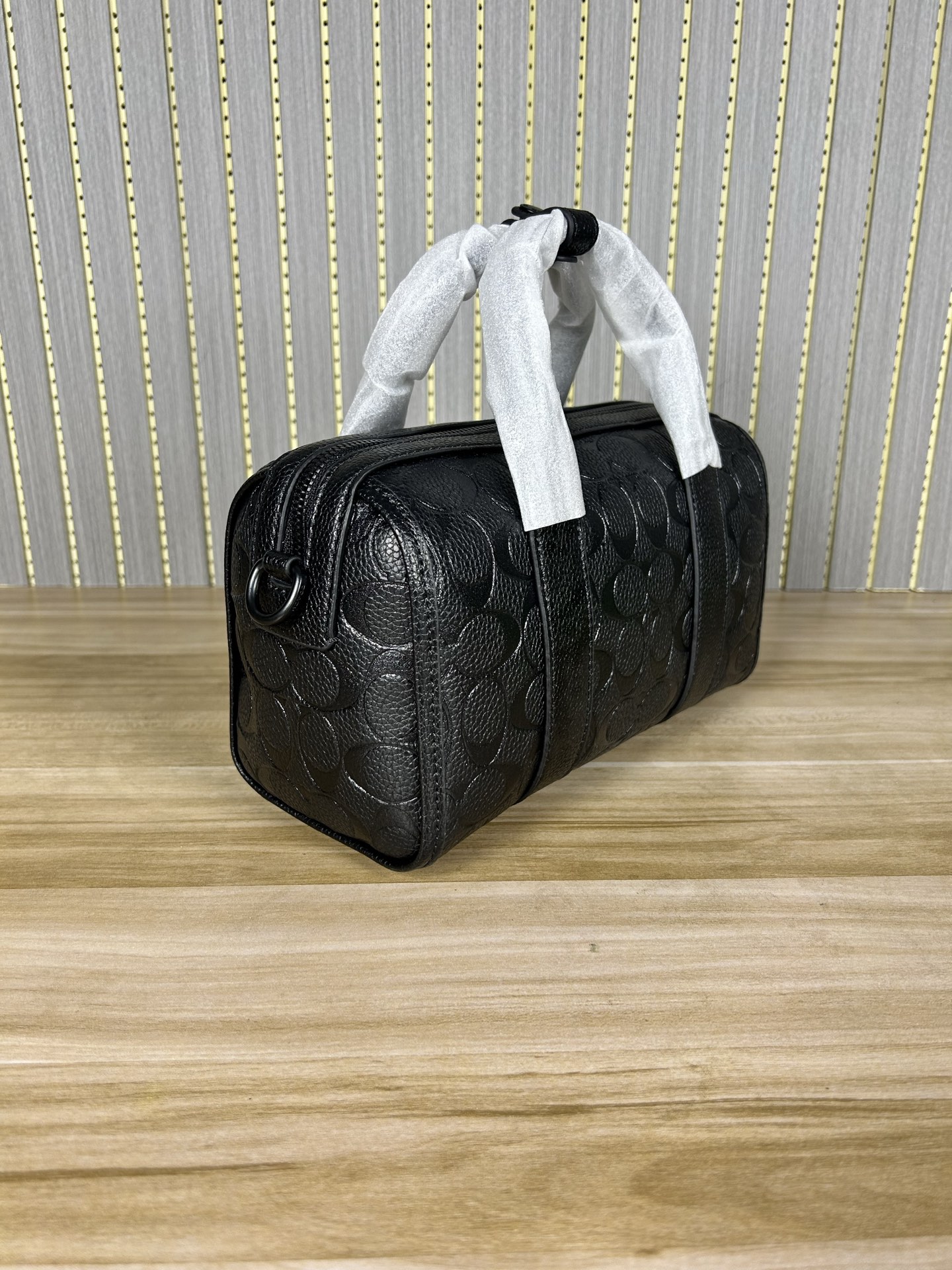 Coach 新款CZ497 标志帆布纹GOTHAM 24号行李包～lv24号平替枕头包 男女通用款