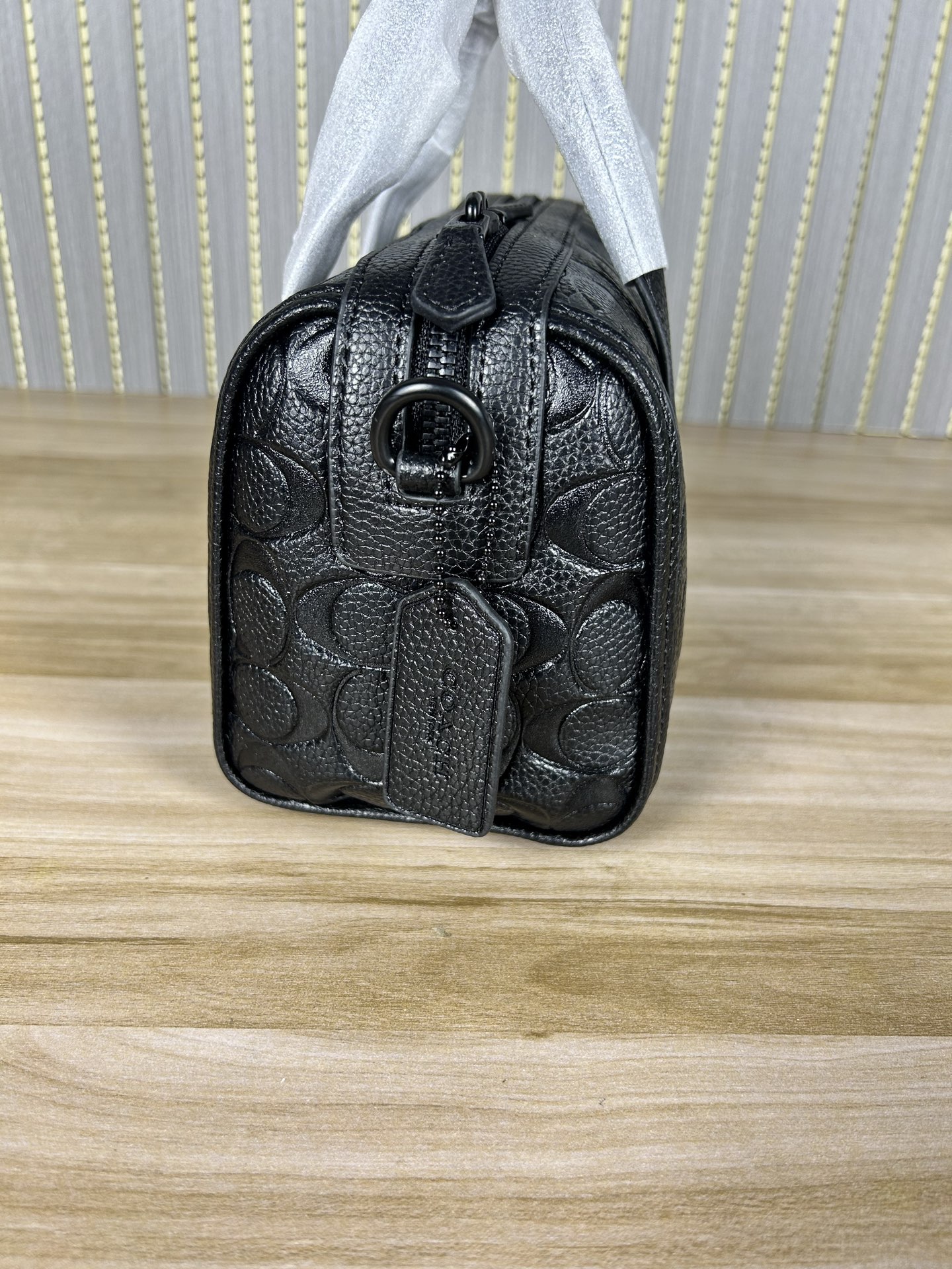 Coach 新款CZ497 标志帆布纹GOTHAM 24号行李包～lv24号平替枕头包 男女通用款