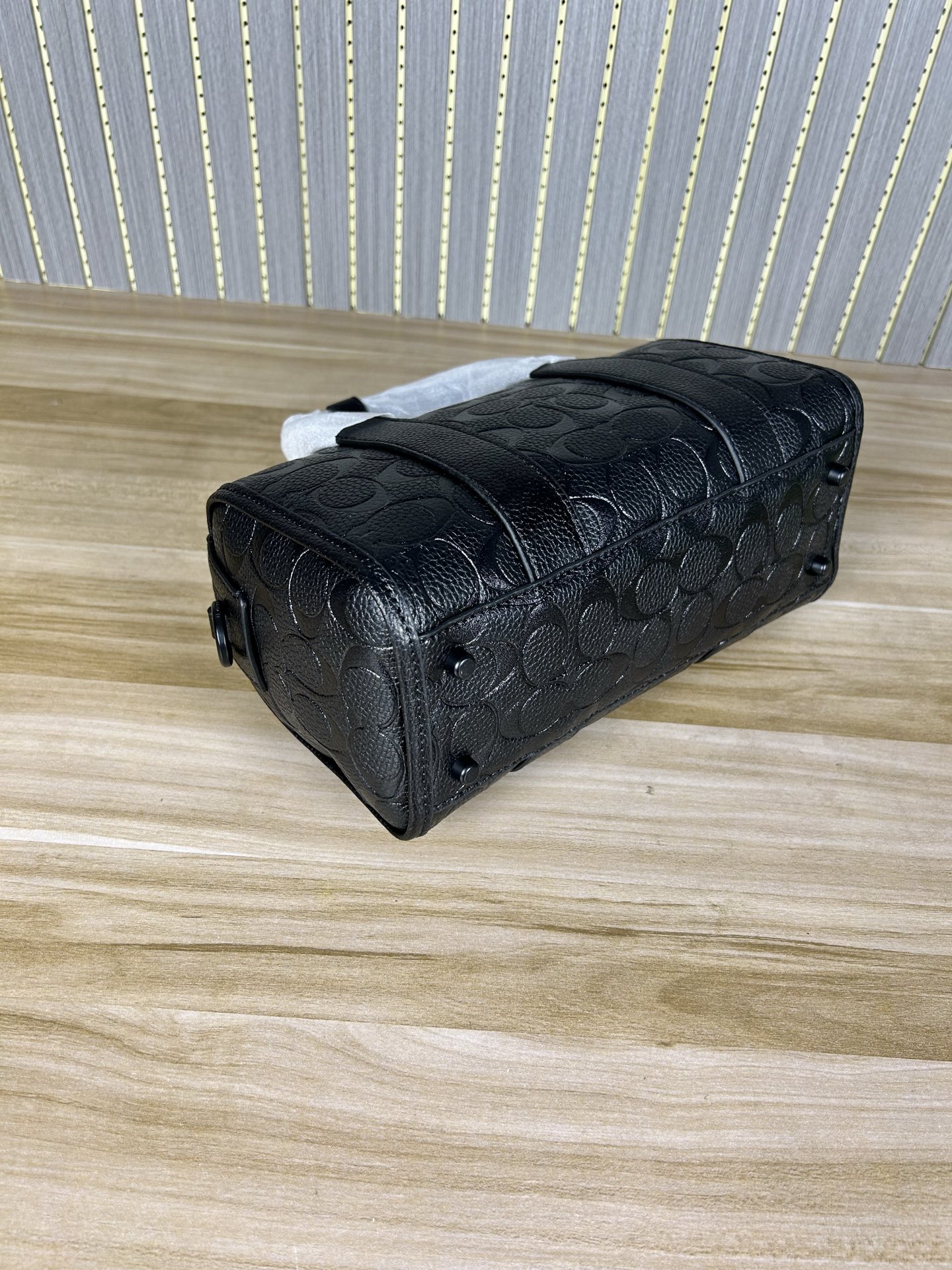 Coach 新款CZ497 标志帆布纹GOTHAM 24号行李包～lv24号平替枕头包 男女通用款