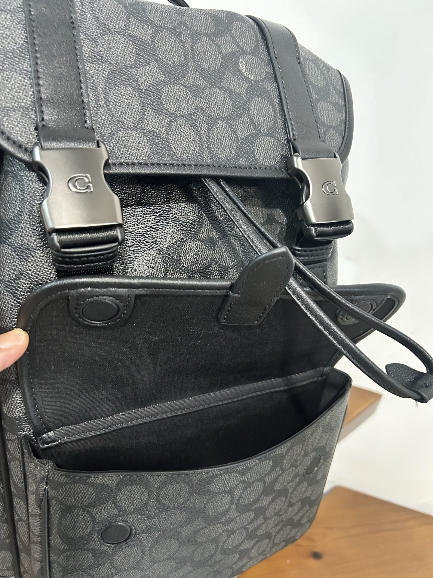 Coach 标志 LEAGUE翻盖双肩包