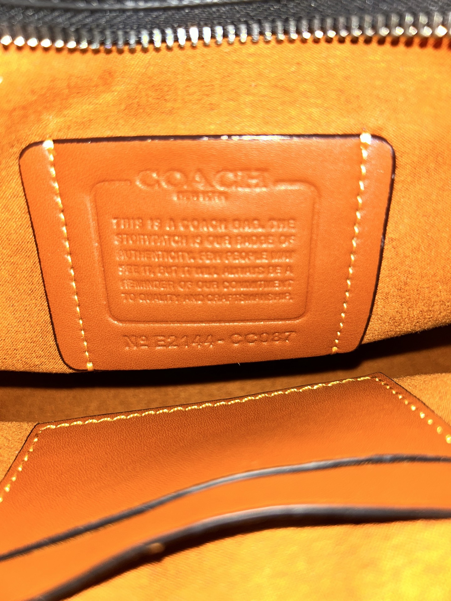 Coach CC087 Hitch 男士2+1 斜挎手拿包 多功能款 配备手腕带可当手挽包 长肩带可单肩斜挎