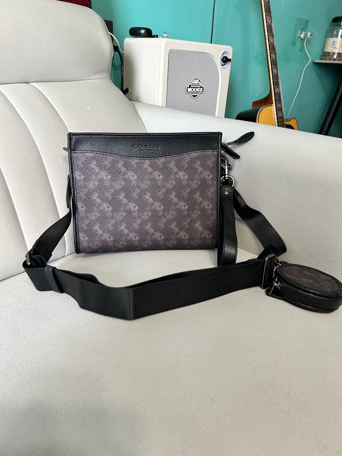 Coach CC087 Hitch 男士2+1 斜挎手拿包 多功能款 配备手腕带可当手挽包 长肩带可单肩斜挎