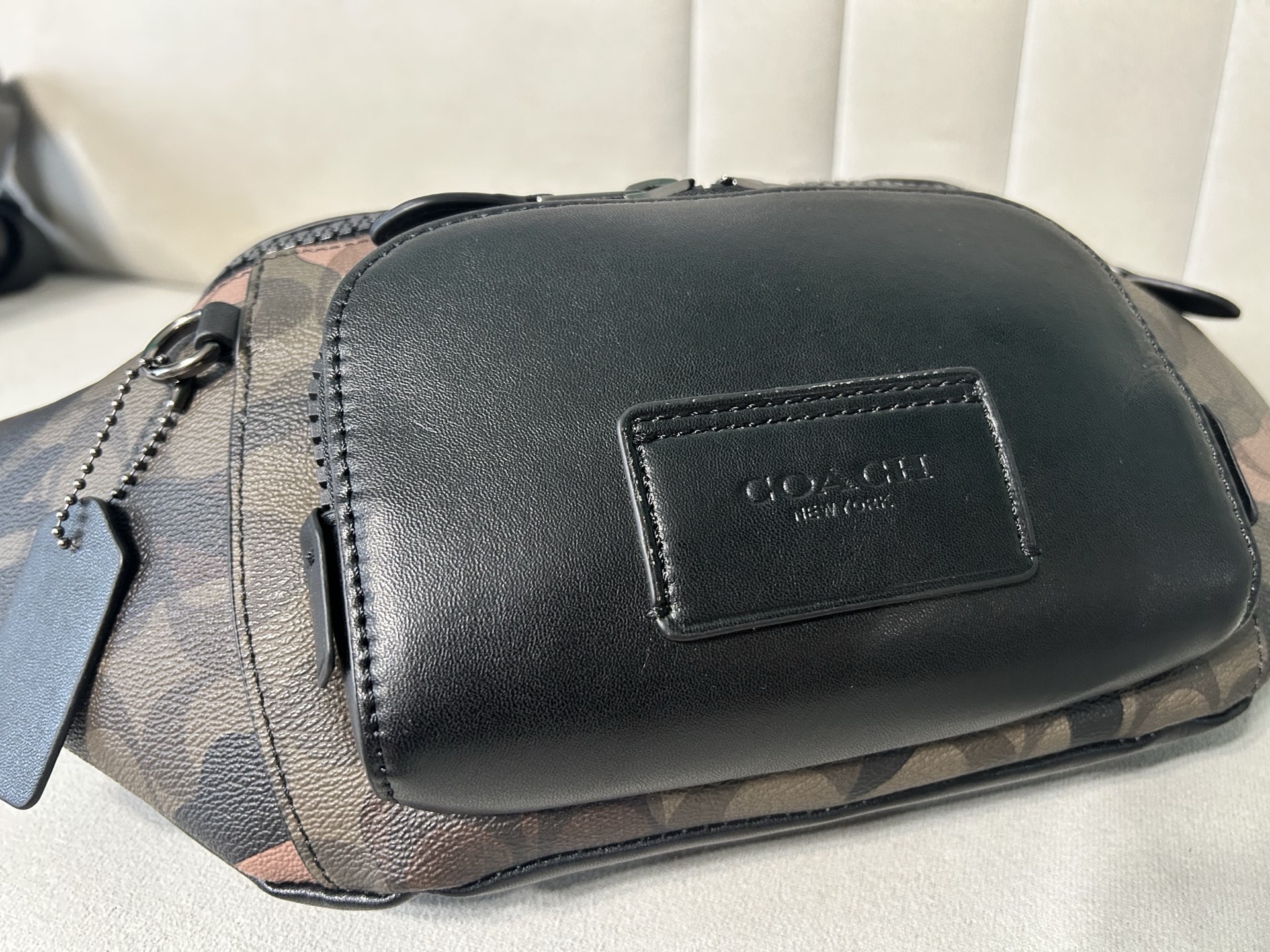Coach CM184 标志TRACK 胸包腰包 PVC老花料配进口头层牛皮 客供五金 内置多功能袋