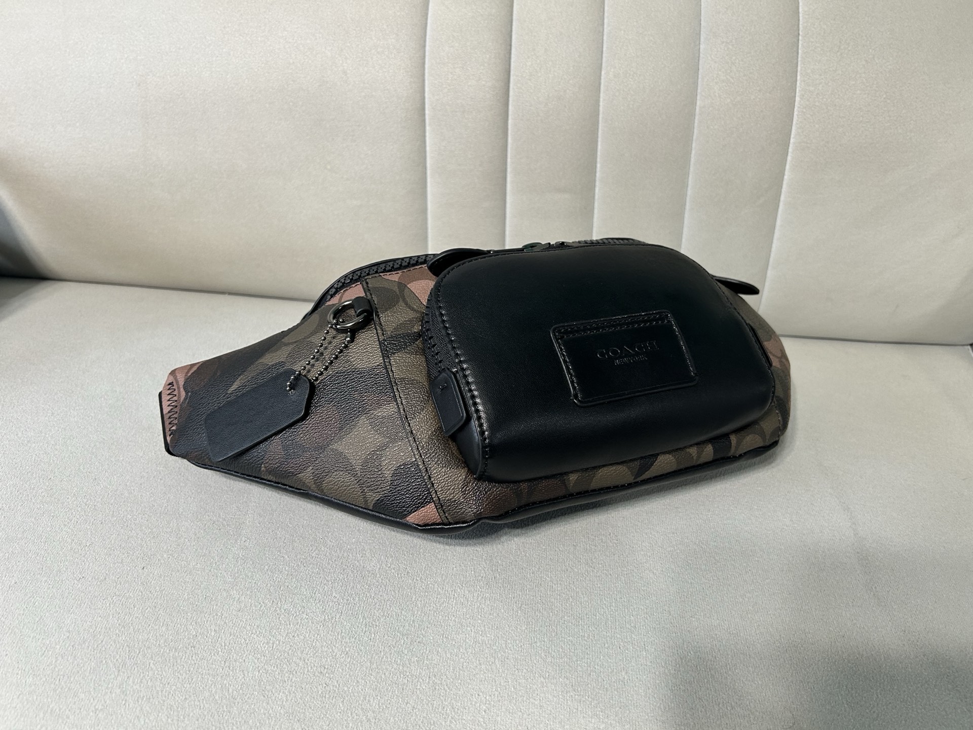 Coach CM184 标志TRACK 胸包腰包 PVC老花料配进口头层牛皮 客供五金 内置多功能袋