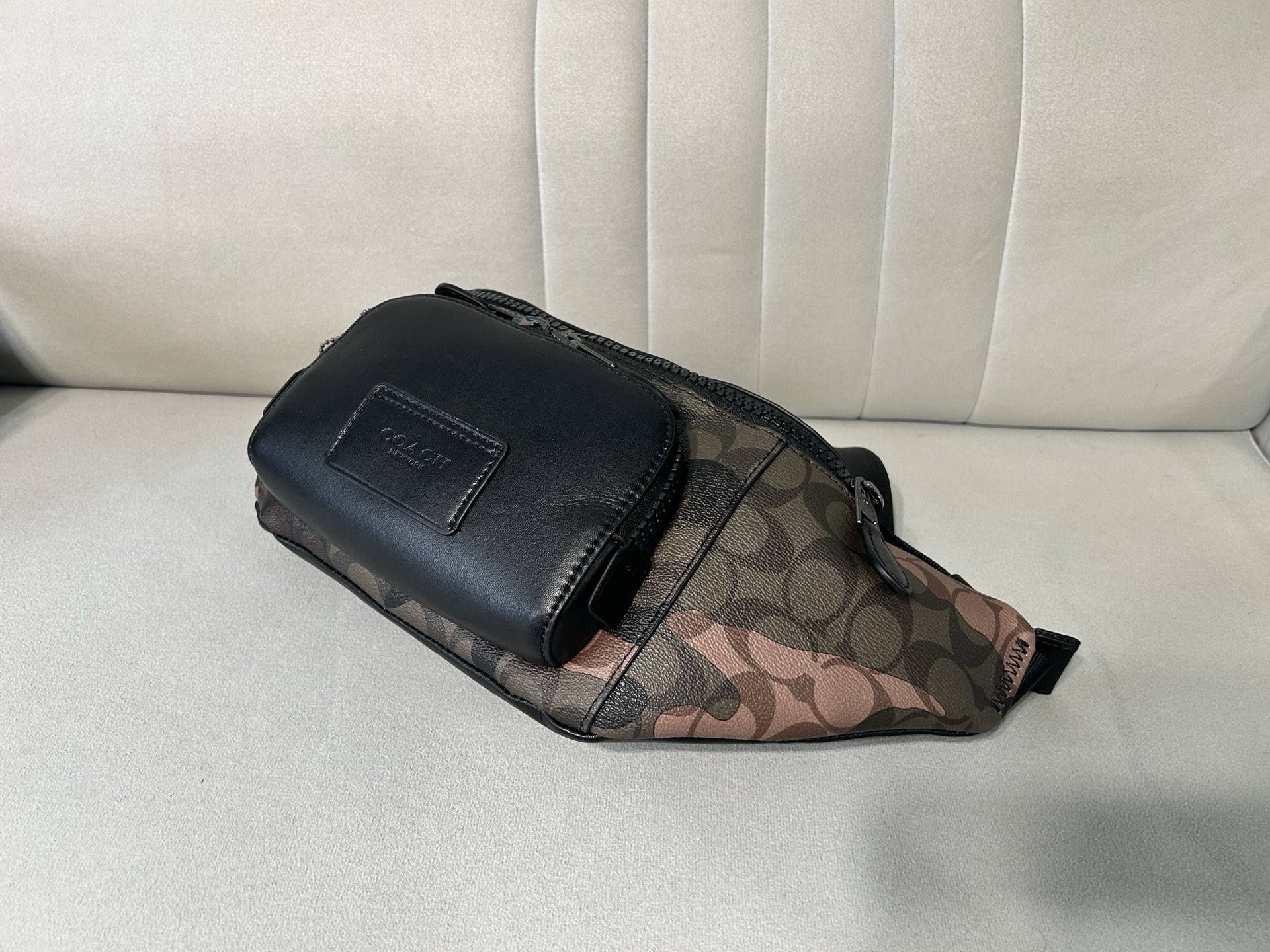 Coach CM184 标志TRACK 胸包腰包 PVC老花料配进口头层牛皮 客供五金 内置多功能袋