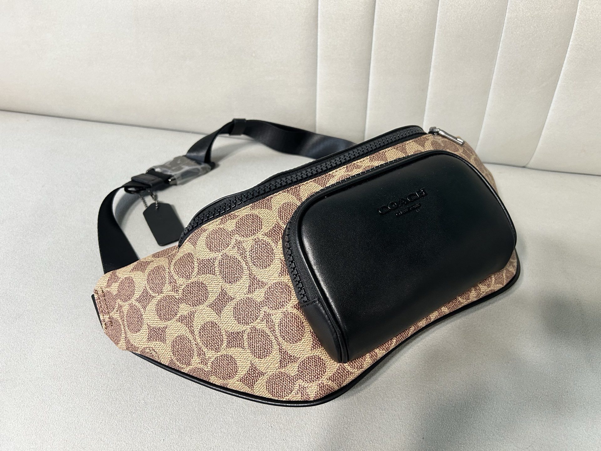 Coach CT714 标志TRACK 胸包腰包 PVC老花料配进口头层牛皮 客供五金 内置多功能袋