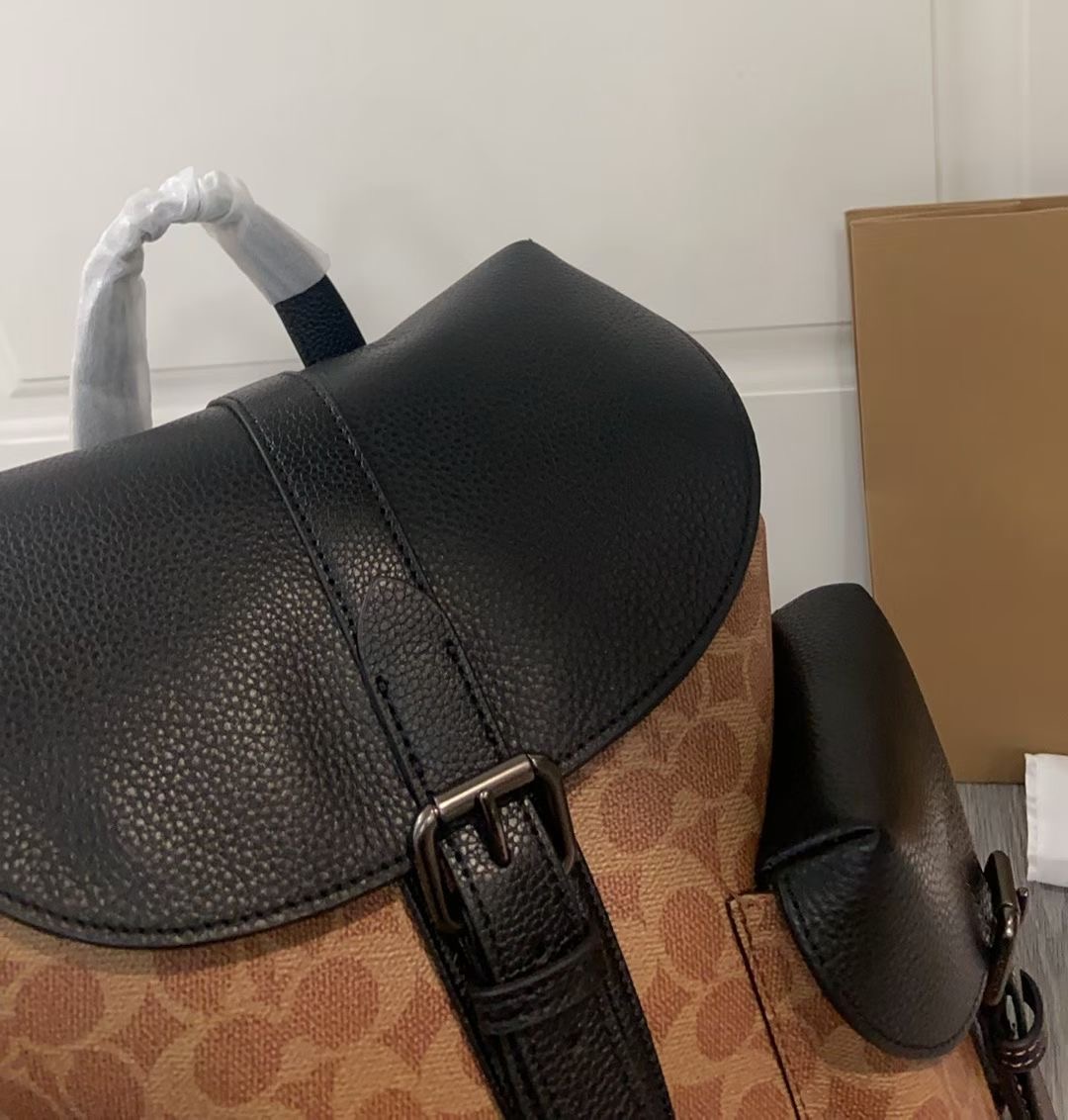 Coach COACH蔻驰男士PVC配皮双肩包 休闲简约潮流 CW211。尺寸31×47×15