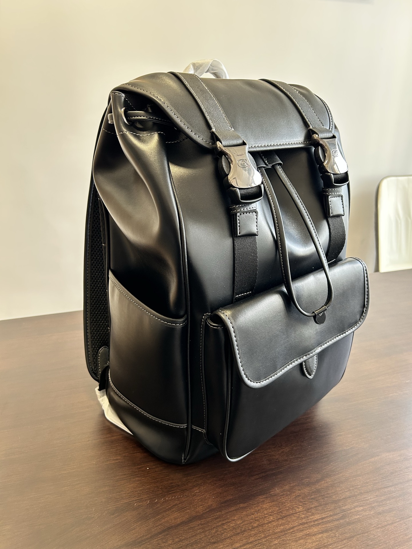 Coach 标志 LEAGUE翻盖双肩包 CU072
