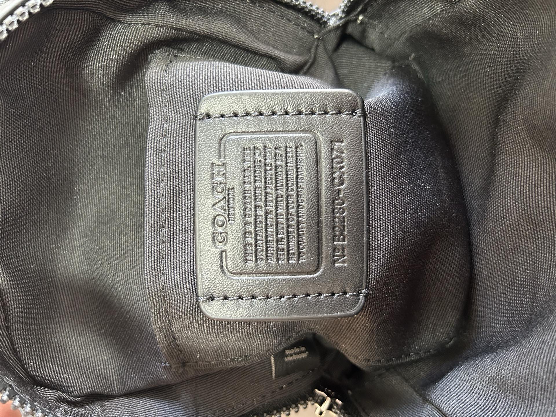 Coach 新款COACH蔻驰CX071奥莱WEST牛皮男款斜背包胸包