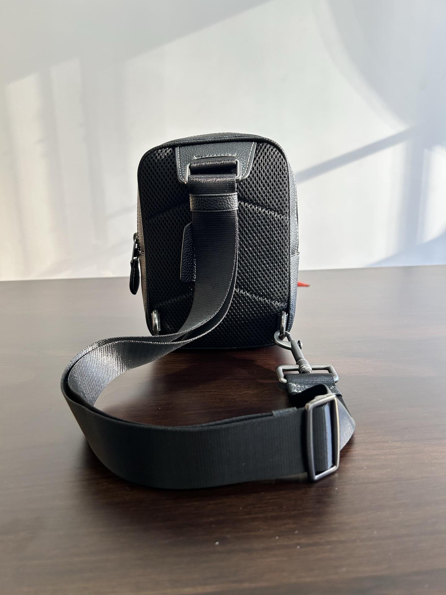 Coach 新款COACH蔻驰CAJ39 奥莱WEST牛皮男款斜背包胸包