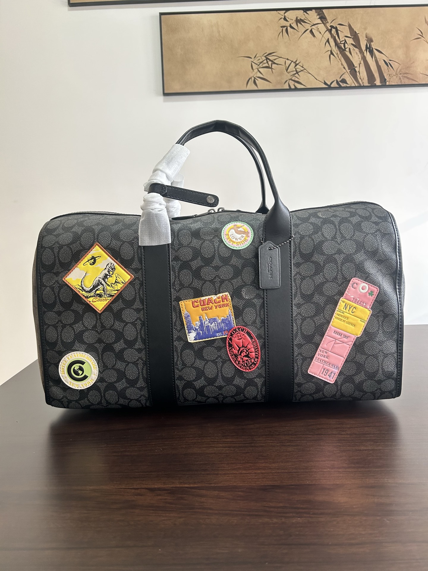 Coach Coach 25年1月份新品Venturer旅行包 来啦 CBF35 的包型搭配徽章设计