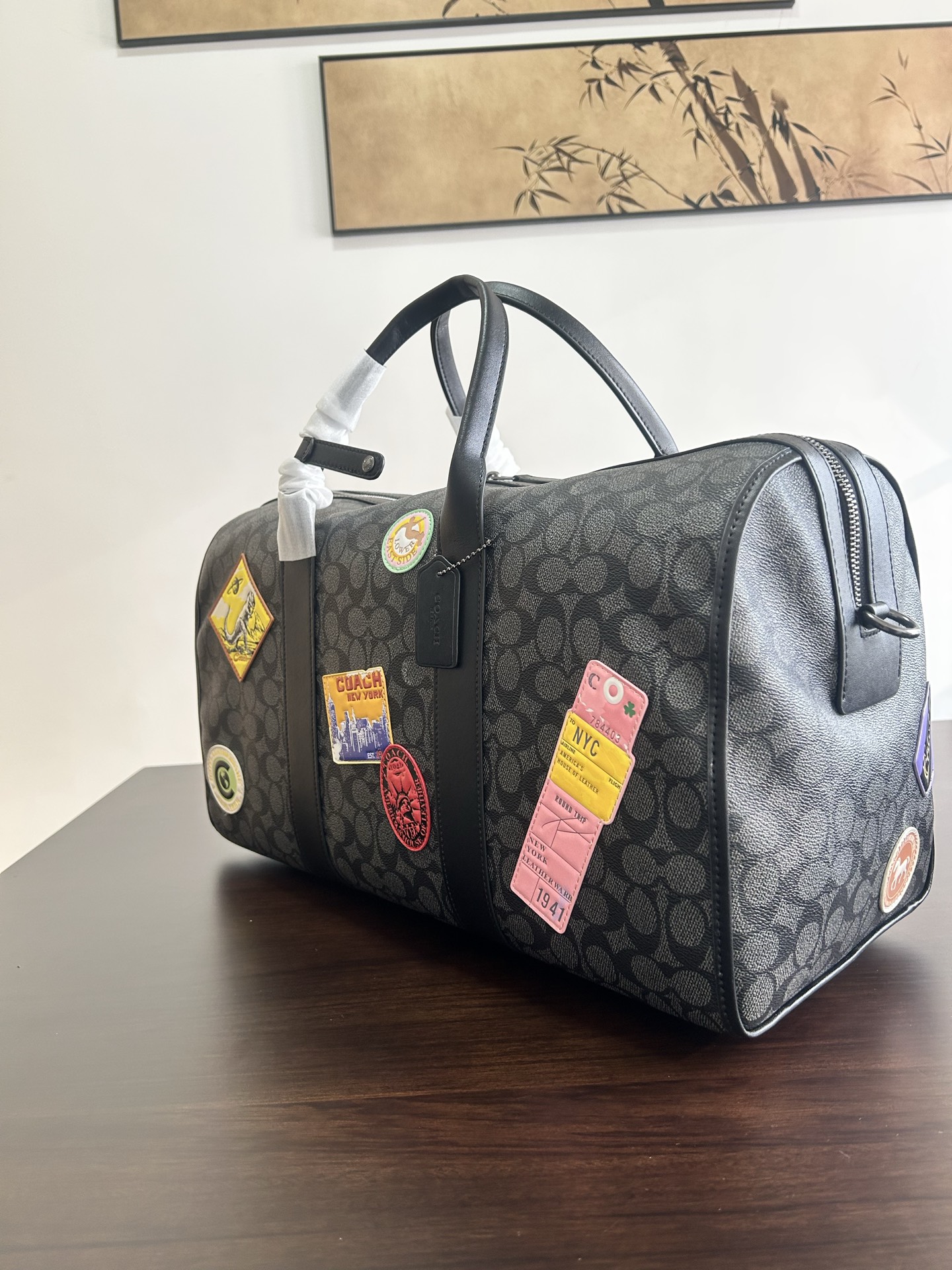 Coach Coach 25年1月份新品Venturer旅行包 来啦 CBF35 的包型搭配徽章设计