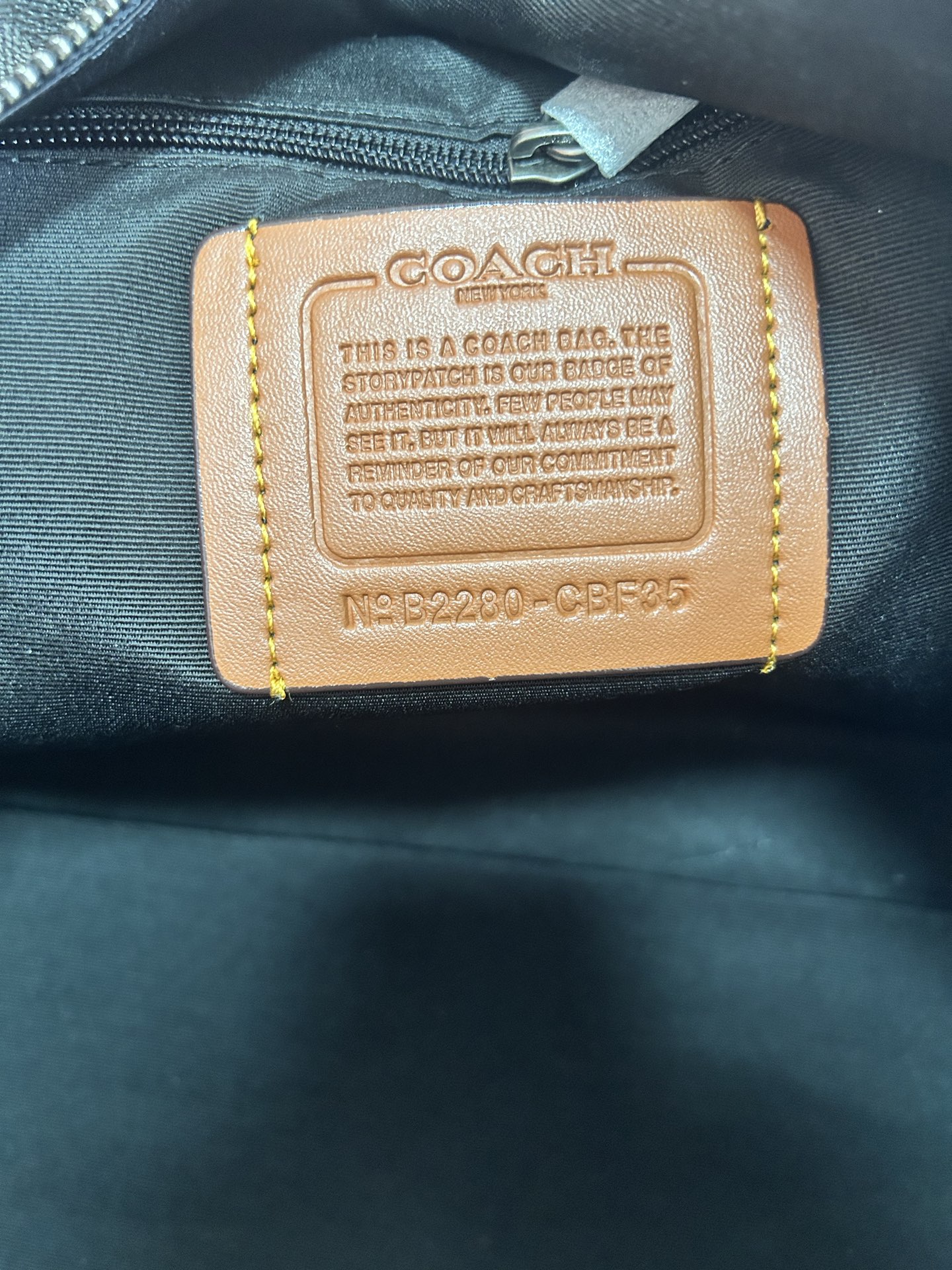 Coach Coach 25年1月份新品Venturer旅行包 来啦 CBF35 的包型搭配徽章设计
